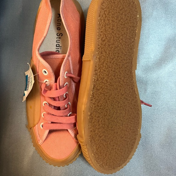 New Acne Studios, salmon pink sneakers. - Picture 3 of 4